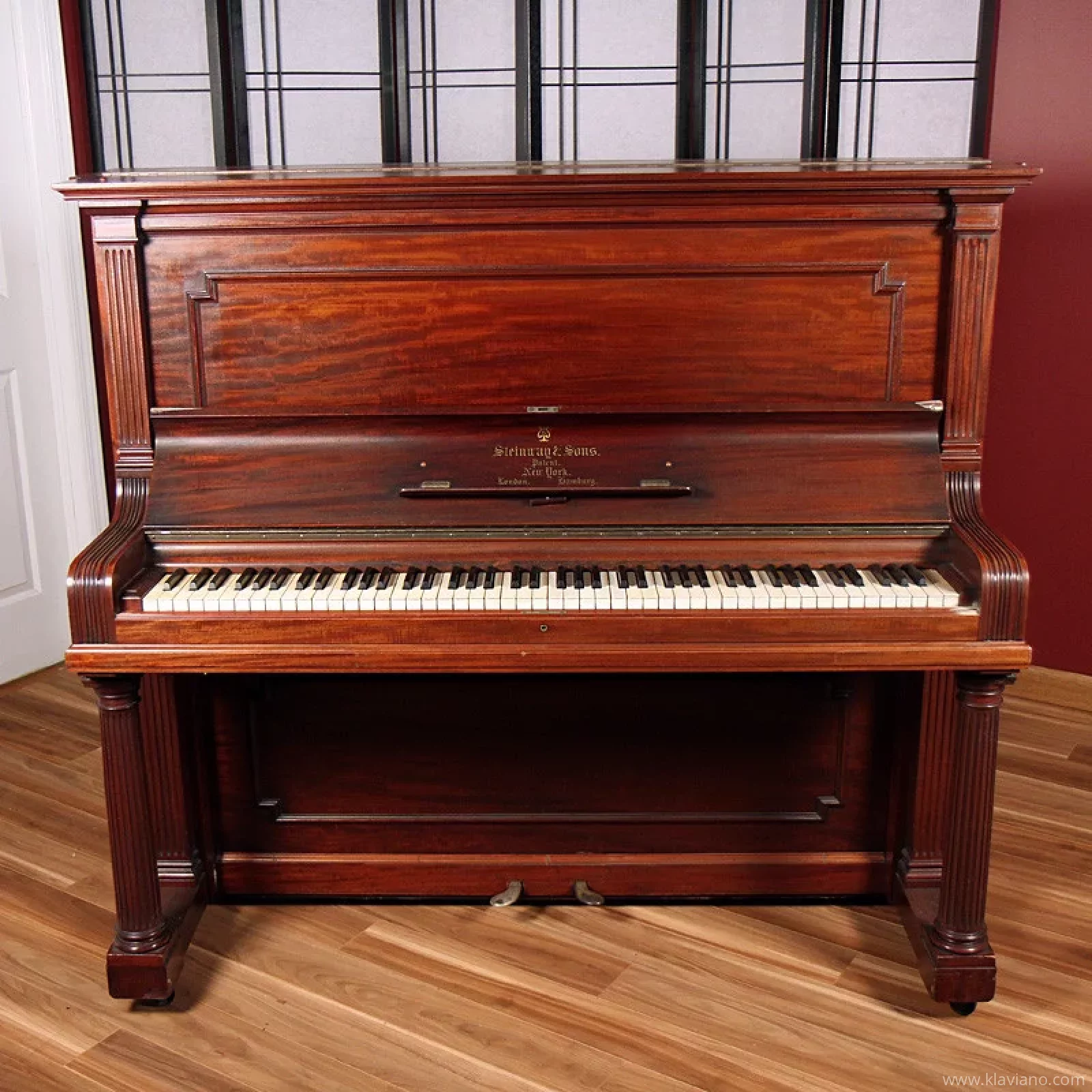 New, Steinway & Sons, E (Style 1)