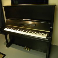 Gebraucht, Yamaha, U3