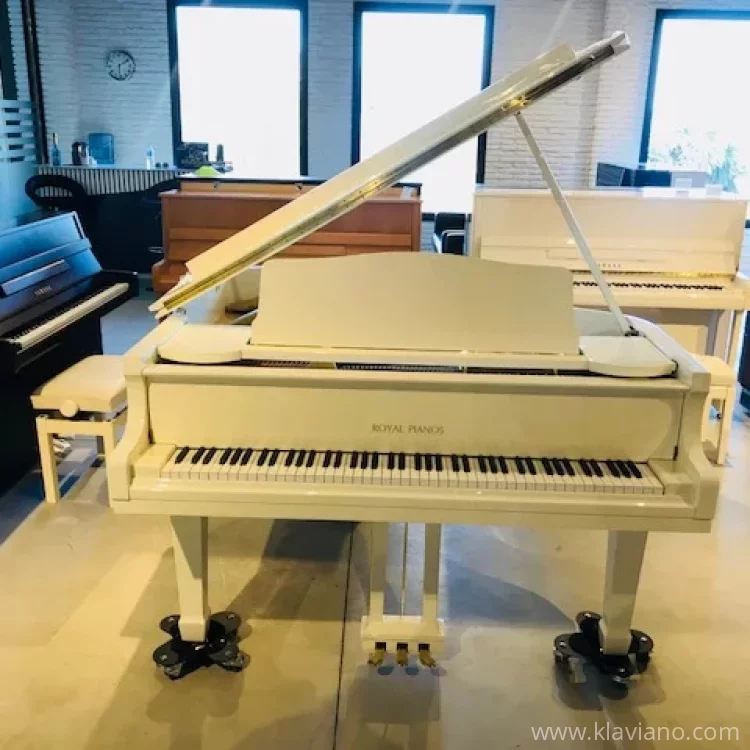 New, Royal Pianos, RP 150