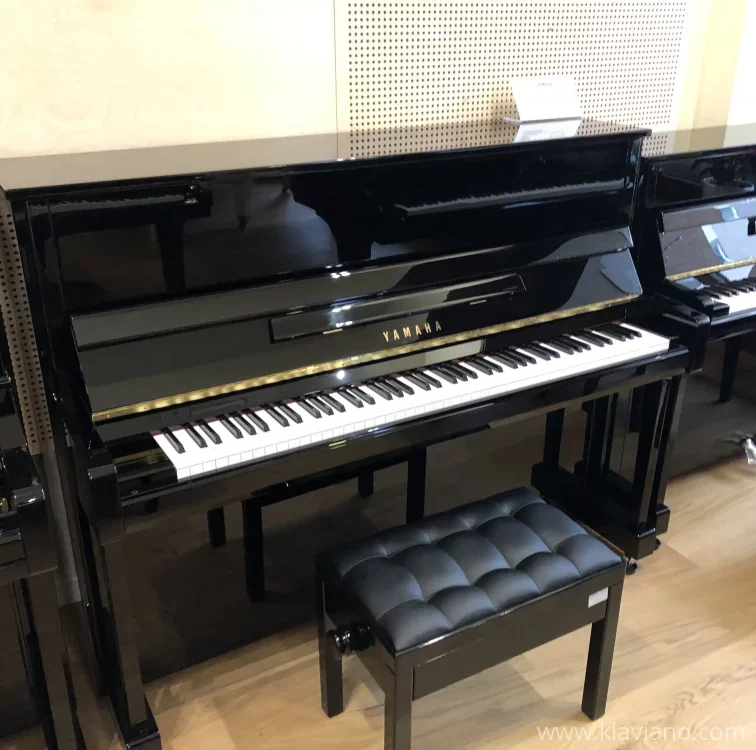 Yamaha B3e Pe - 121 cm, upright piano 