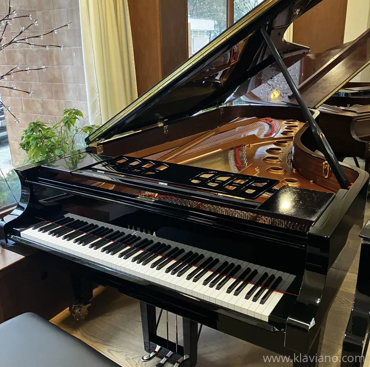 YAMaHA CFX 2ème génération - nouveau piano à queue master concert 275 cm