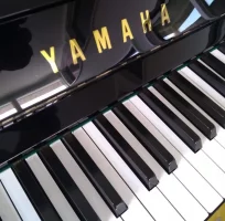Used, Yamaha, U3