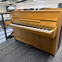 Piano Kawai, modèle 105