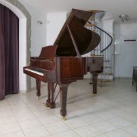 Används, Steinway & Sons, O-180