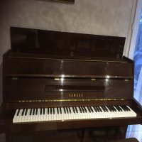 Used, Yamaha, C108