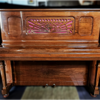 Usado, Steinway & Sons, V-125
