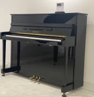Yamaha Piano B2