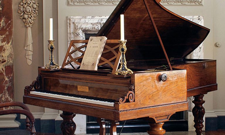 Pianoforte a coda Pleyel