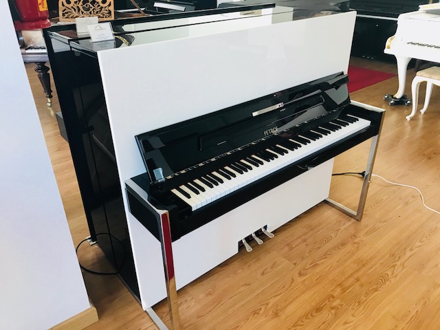 Pianoforti Petrof Next